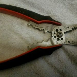 Pliers
